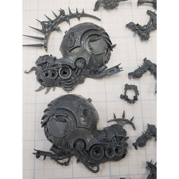 Warhammer 40k Chaos Space Marine Bits Warpforged Venomcrawler - Picture 2 of 9